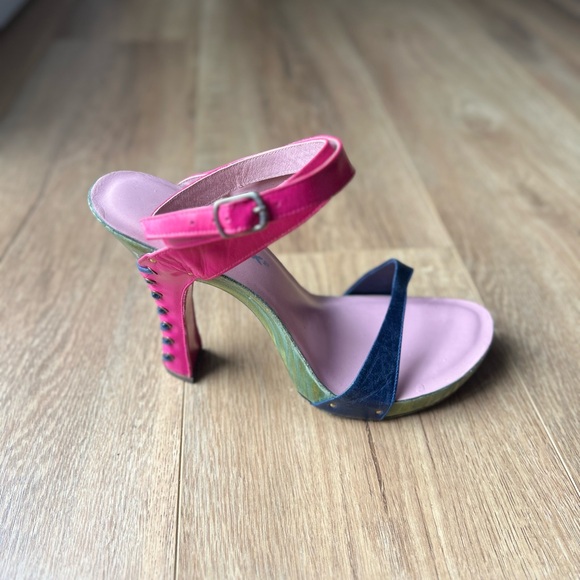 Handcrafted Made in US Sandals - Picture 10 of 10